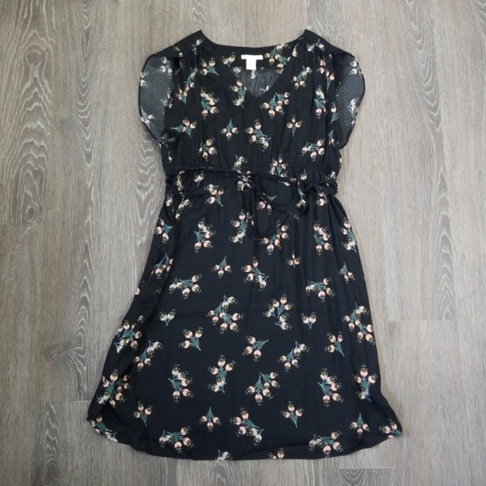 H&M flutter sleeve maternity dress